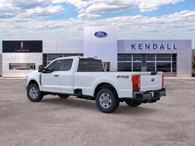New 2026 Oxford White Ford XLT image 4