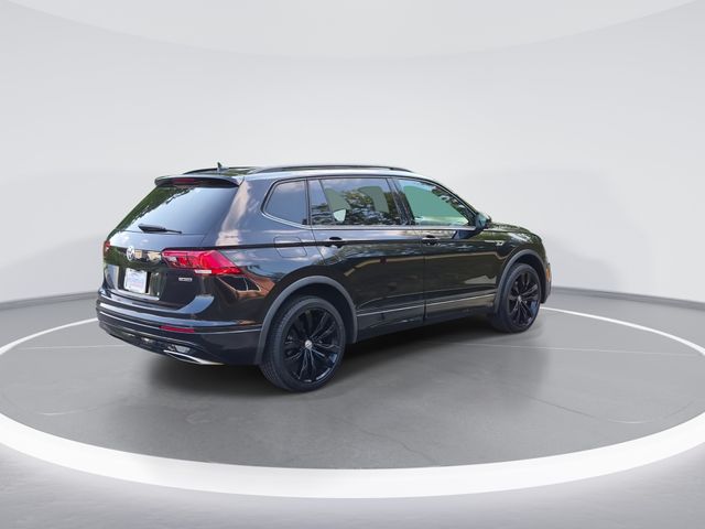 Used 2021 Black Volkswagen 2.0T SE R-Line Black image 8