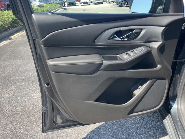 Used 2021 Chevrolet Traverse SUV