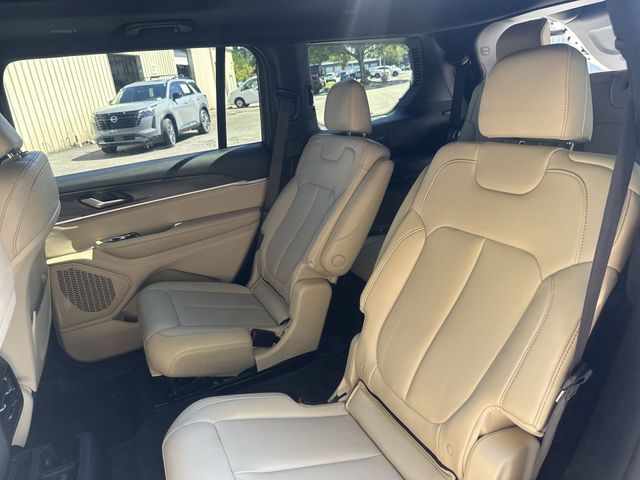Used 2023 White Jeep Limited image 16