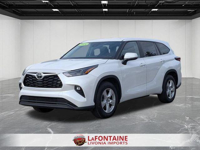 2024 Toyota Highlander LE