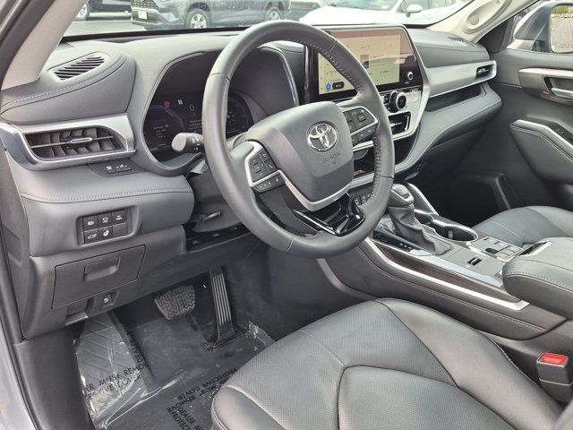 Used 2026 Toyota Highlander Hybrid SUV