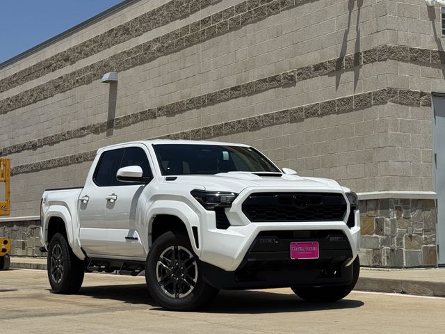 2025 Toyota Tacoma Hybrid TRD Sport