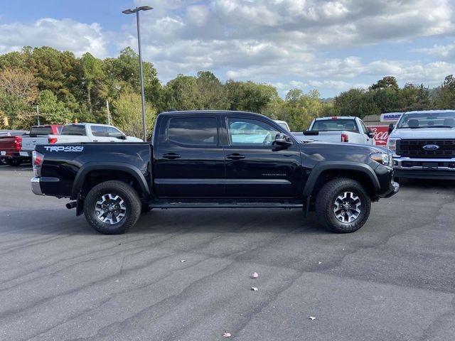 2022 Toyota Tacoma TRD Off-Road 2