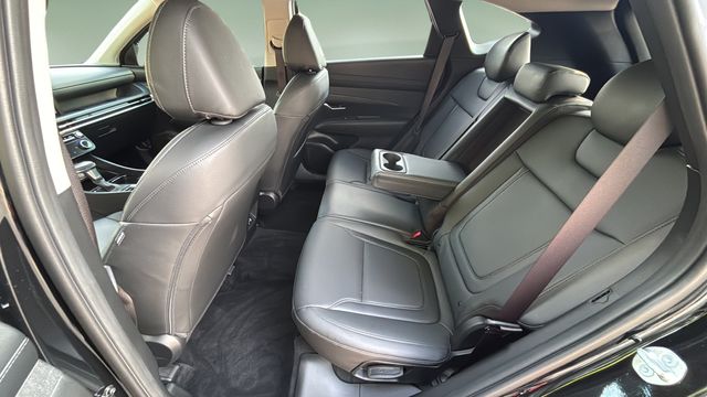 Used 2025 Black Hyundai SEL Convenience image 20