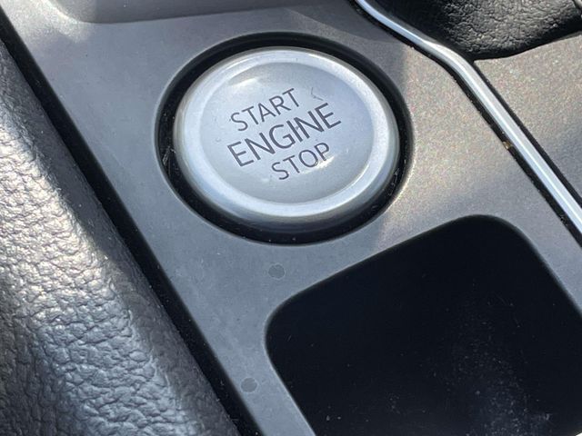 2023 Opal White Pearl Volkswagen Atlas SEL AWD SUV