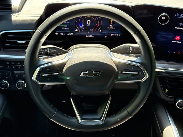 Used 2025 Gray Chevrolet Z71 image 15