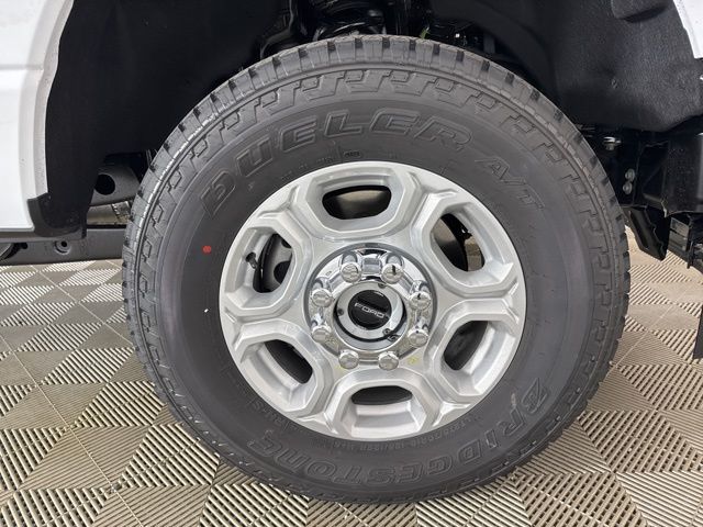 2025 Oxford White Ford Super Duty F-350 SRW XLT 4X4 Truck