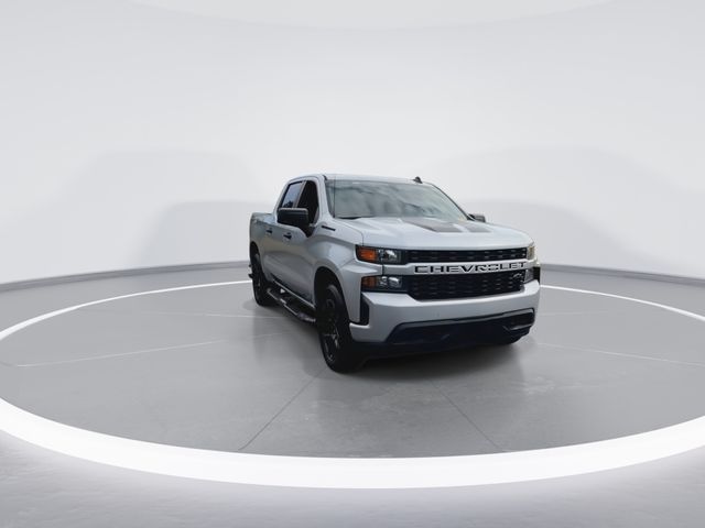 Used 2022 Silver Chevrolet Custom image 2