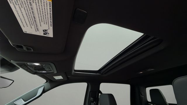 Used 2026 White GMC AT4 image 19