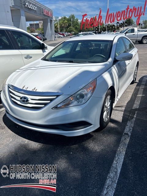 2014 Pearl White Hyundai Sonata GLS FWD Sedan