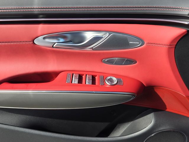 2027 Genesis Gv70