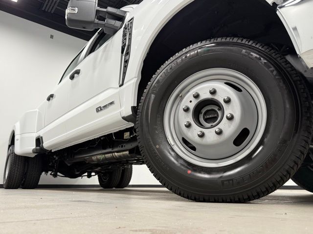 2025 Ford F-350SD XL photo