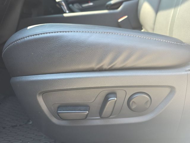 Used 2026 Wind Chill Pearl Mazda 2.5 S Premium image 30