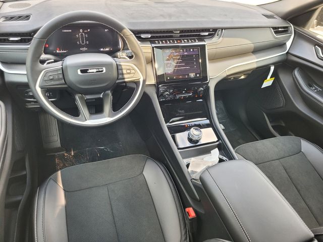 New 2025 White Jeep Altitude X image 10