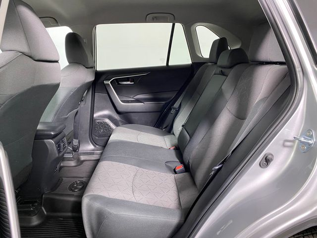 2024 Toyota RAV4 XLE photo