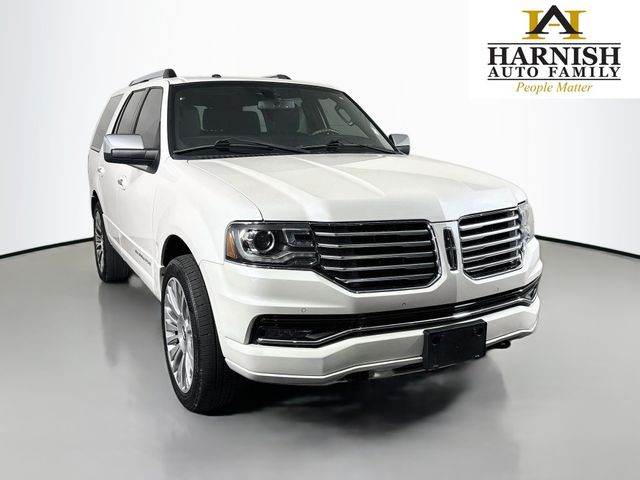 White Platinum Clearcoat Metallic 2016 Lincoln Navigator SUV / Crossover Four-Wheel Drive 6-Speed Automatic