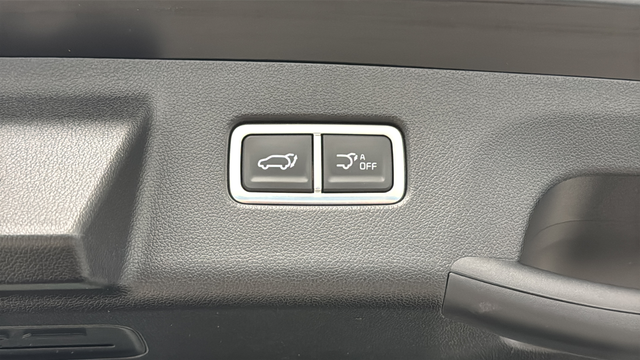 Used 2025 Black Kia X-Line EX image 31