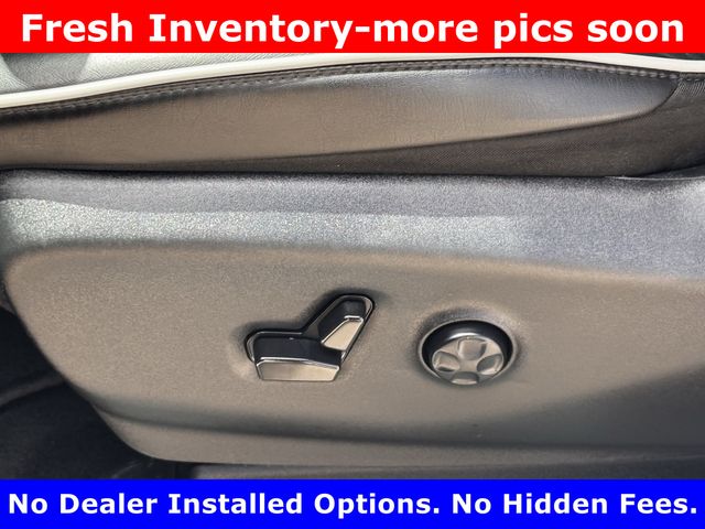 2025 Chrysler Pacifica Limited White at Mac Haik CDJR North Houston