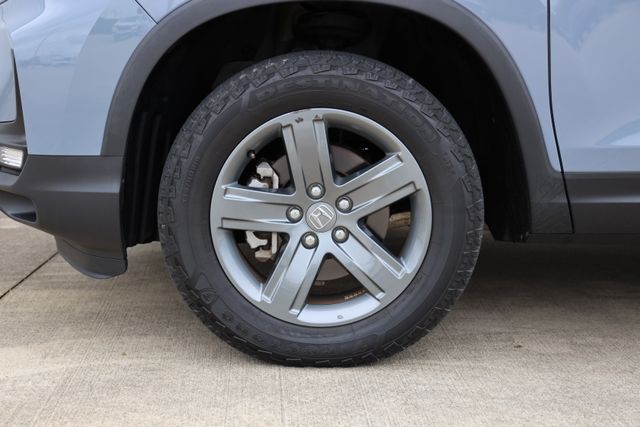 2023 Honda Ridgeline RTL Gray at Community Honda