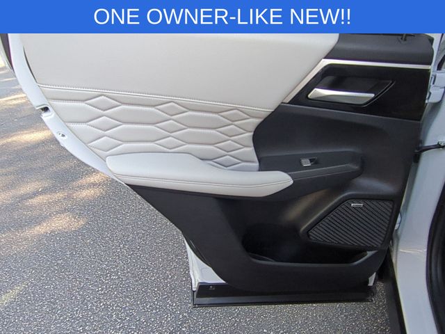 Used 2025 White Mitsubishi SEL image 29