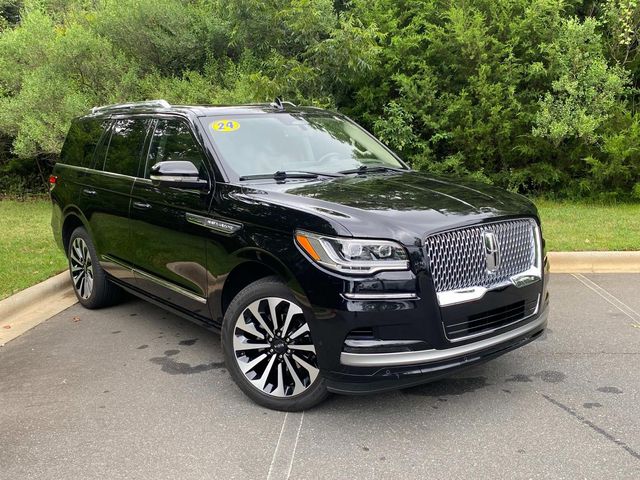Infinite Black Metallic Clearcoat 2024 Lincoln Navigator SUV / Crossover Four-Wheel Drive Automatic