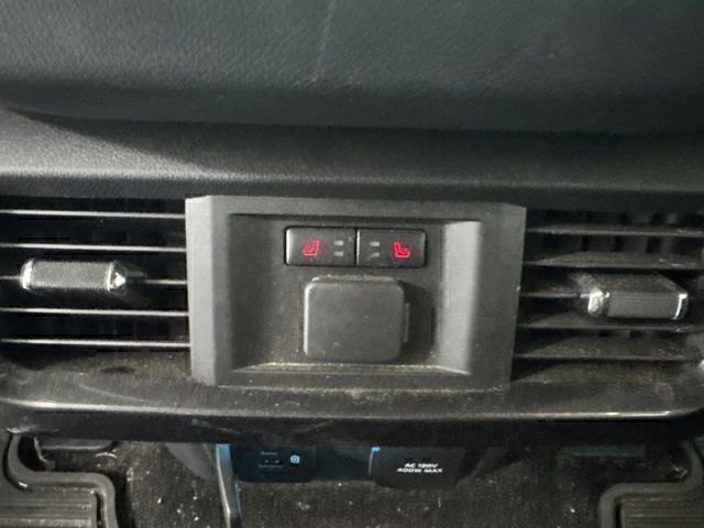 Used 2022 Silver Ford Lariat image 22
