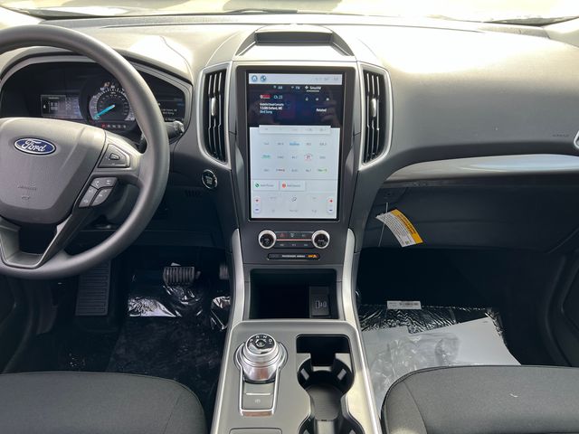 2024 Ford Edge SE 24