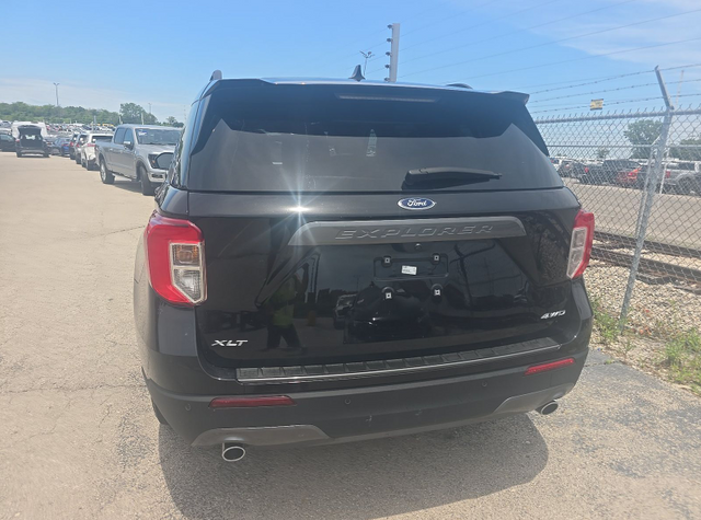 2023 Black Metallic Ford Explorer XLT 4X4 SUV