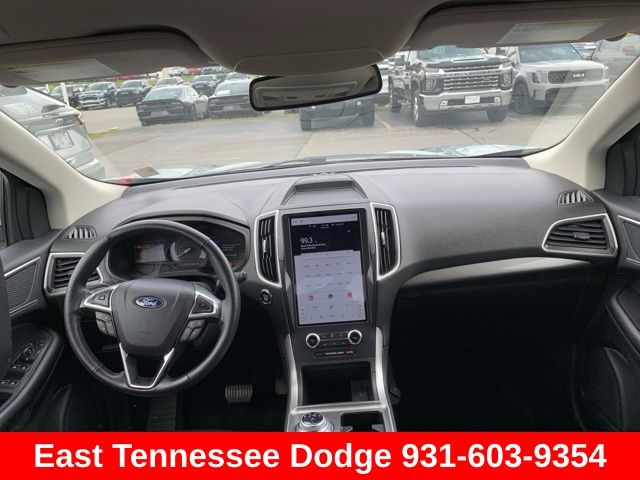 2023 Ford Edge SEL photo