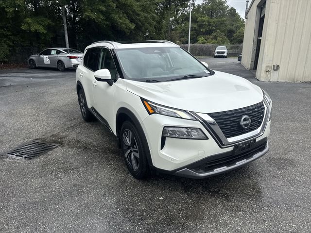 Used 2023 White Nissan SL image 3