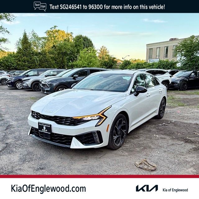 Snow White Pearl 2026 Kia K5 Sedan Front-Wheel Drive 8-Speed Automatic