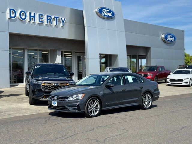 Gray 2018 Volkswagen Passat 2.0T R-Line FWD Sedan Front-Wheel Drive 6-Speed Automatic