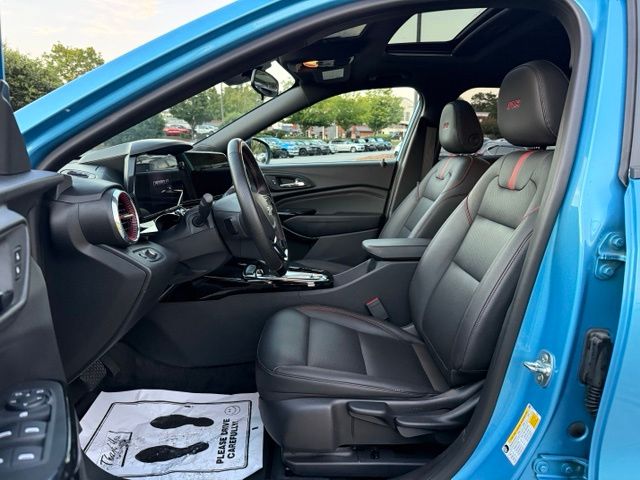 Used 2025 Chevrolet Trax SUV