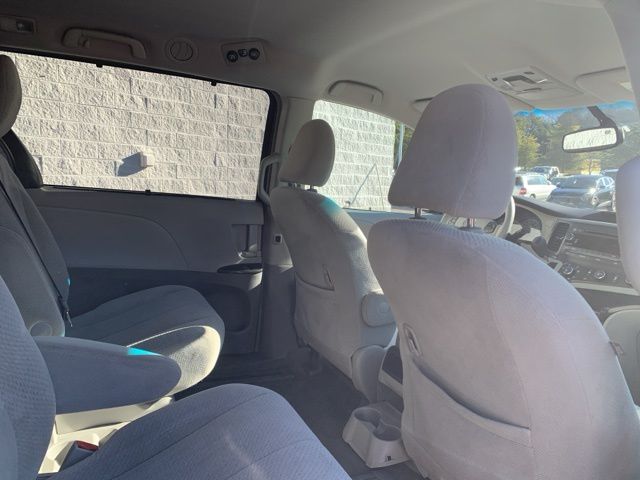 2011 Toyota Sienna LE 8-Passenger photo