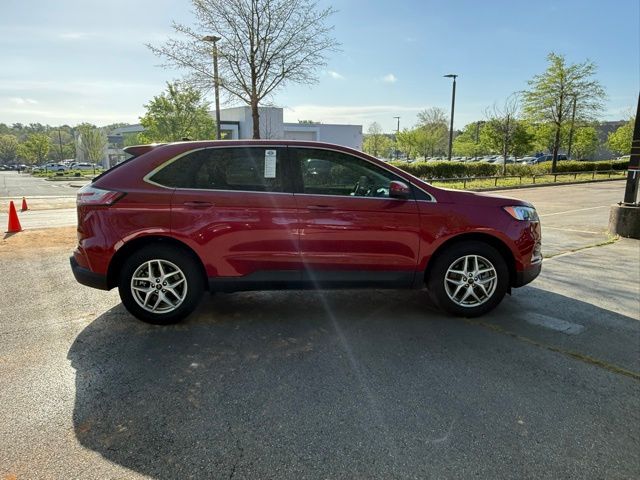 2023 Ford Edge SEL photo