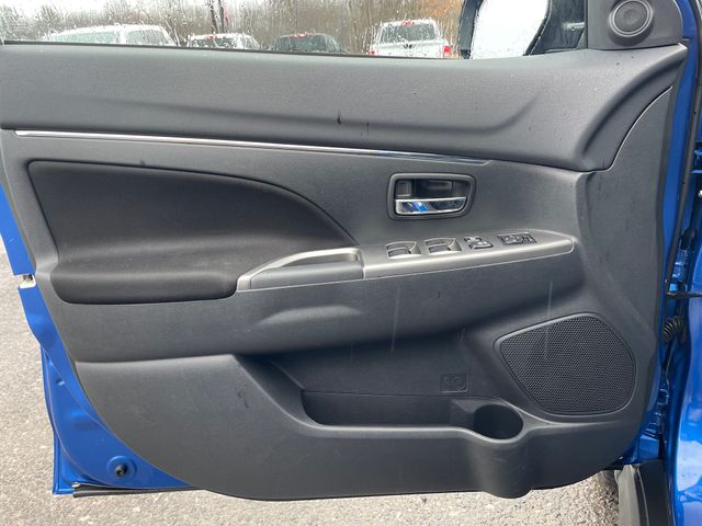 2019 Mitsubishi Outlander Sport 2.0 ES - Octane Blue Metallic exterior view 9