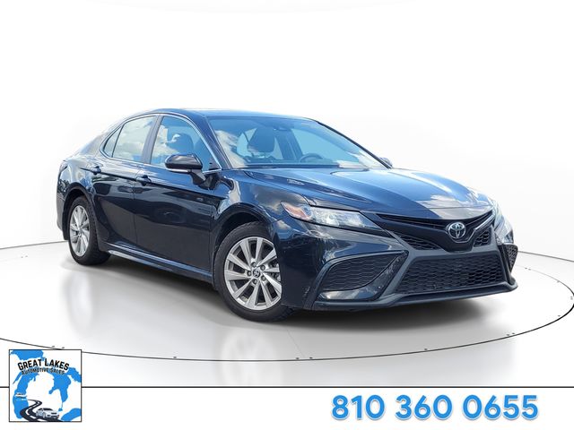2024 Toyota Camry SE's photo
