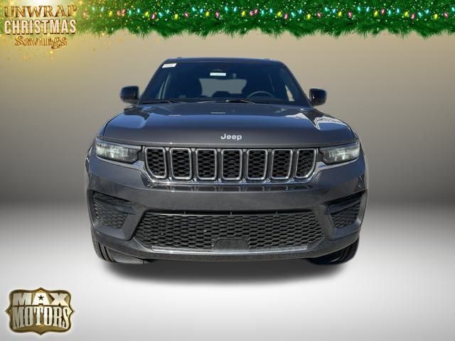 2025 Jeep Grand Cherokee  2