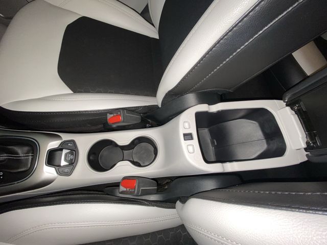Used 2019 Blue Jeep Latitude image 21