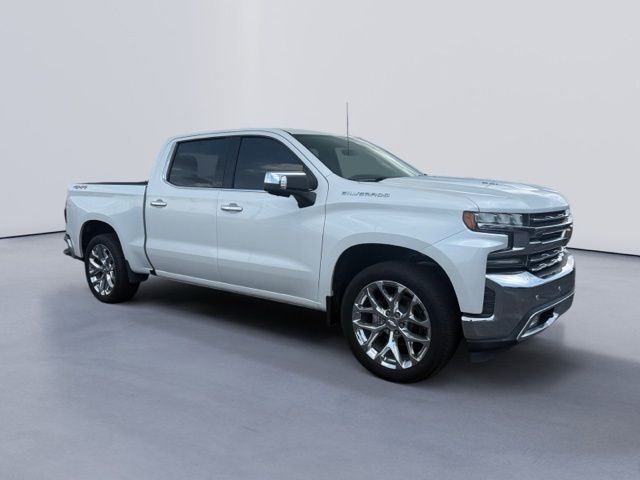 White (Iridescent Pearl Tricoat) 2019 Chevrolet Silverado 1500 Pickup Truck Four-Wheel Drive Automatic