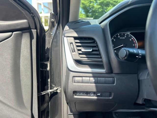 2025 Nissan Rogue SV - Photo 27