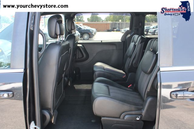 Used 2014 Chrysler Town & Country Van