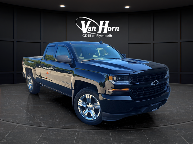 2017 Chevrolet Silverado 1500 Custom Double Cab 4WD