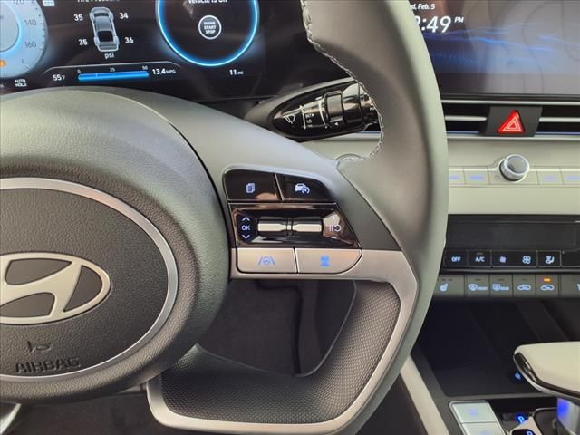 2025 Hyundai Elantra Limited photo