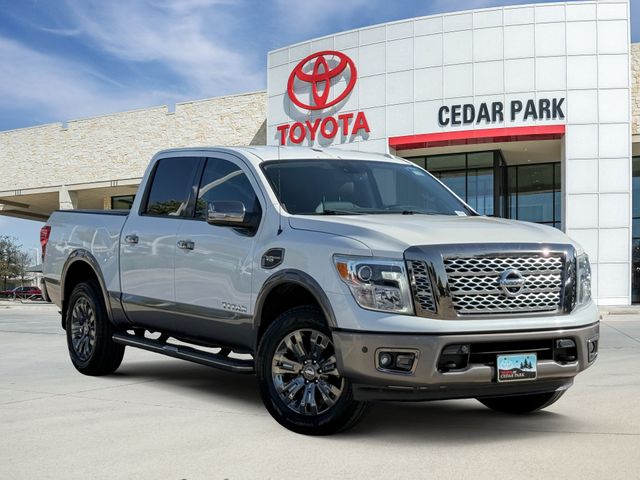  2017 Nissan Titan Platinum Reserve Crew Cab 4WD   