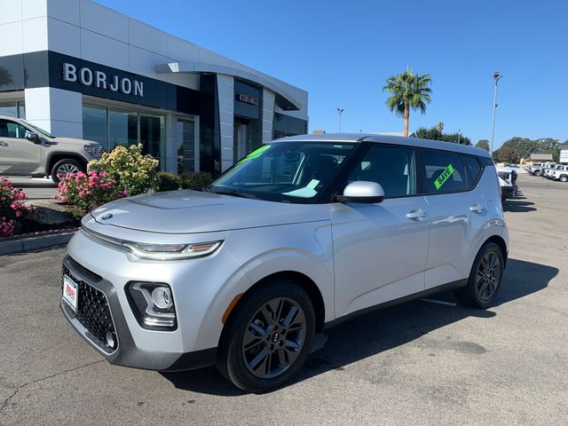 Sparkling Silver 2020 Kia Soul SUV / Crossover Front-Wheel Drive Continuously Variable Transmission