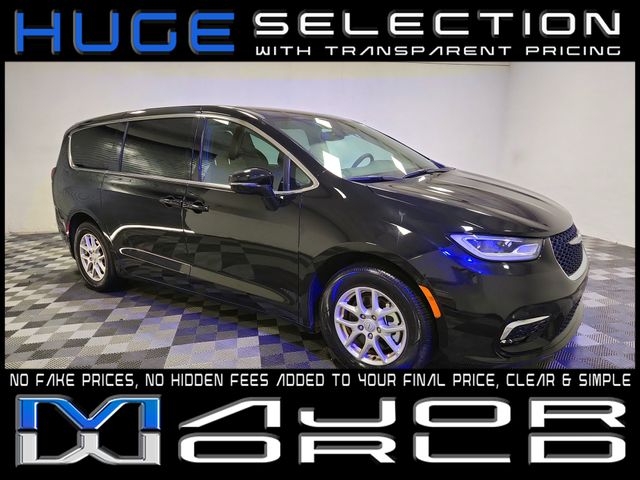 2025 Chrysler Pacifica Select FWD