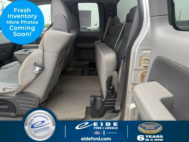 Silver Clearcoat Metallic 2007 Ford F-150 Pickup Truck Four-Wheel Drive 4-Speed Automatic Overdrive