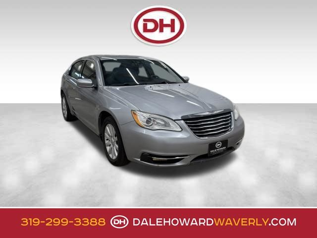 2013 Chrysler 200 Touring Sedan FWD